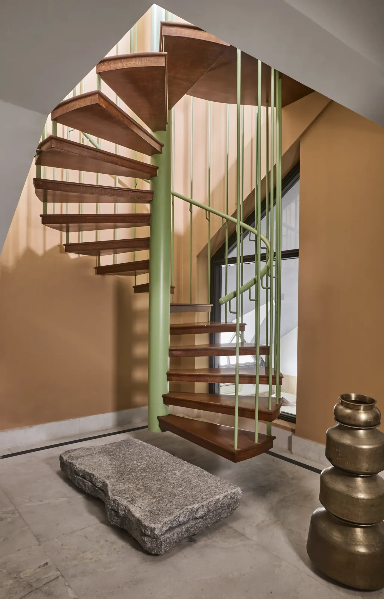 Amra Home 10