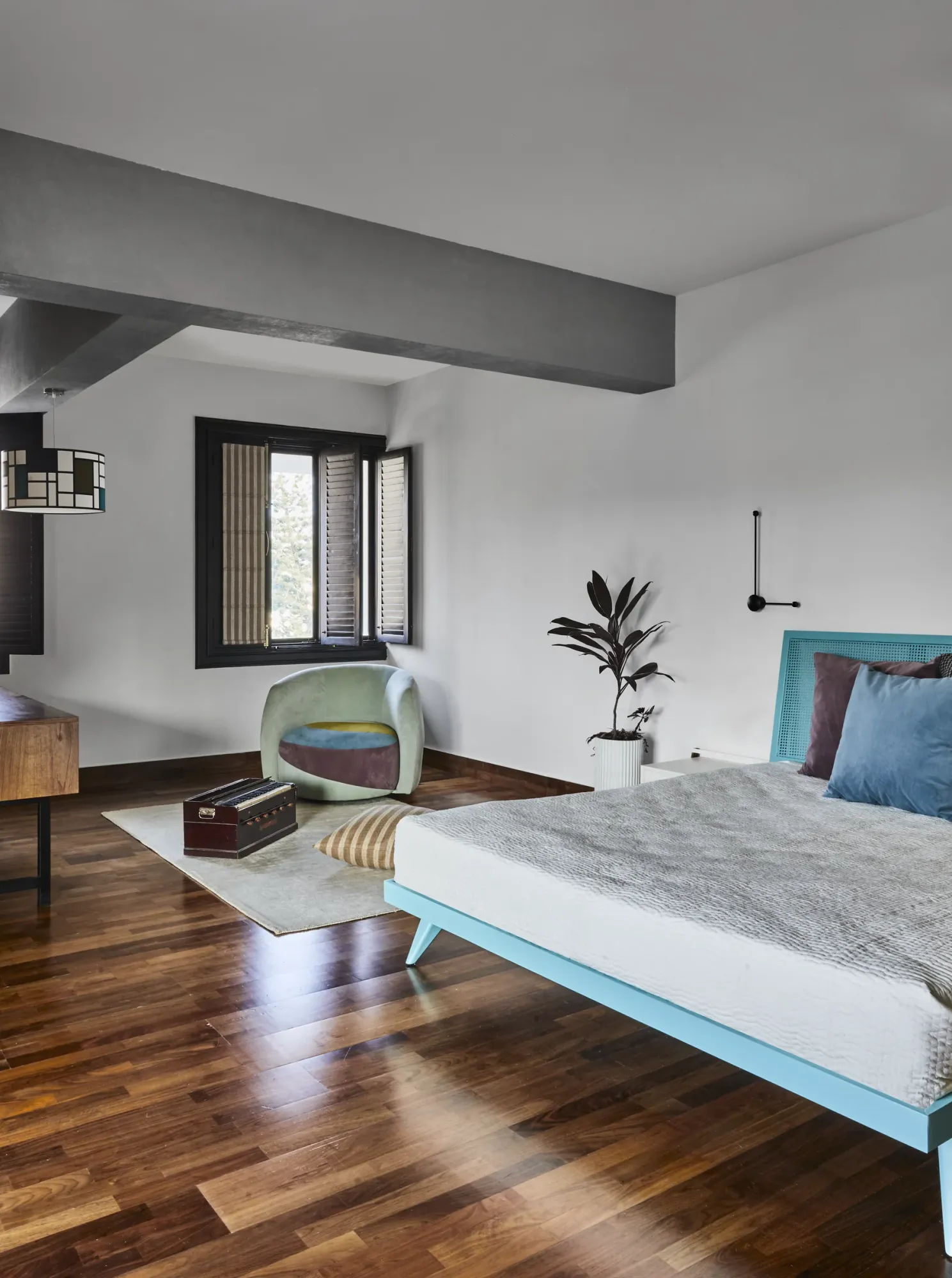 Amra Home 12